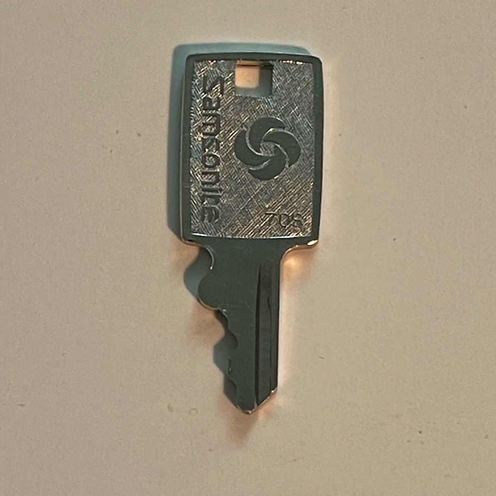 NEW Samsonite Luggage Key for Vintage Samsonite Makeup Cases